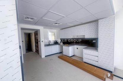 Townhouse - 3 Bedrooms - 4 Bathrooms for rent in Springs 11 - The Springs - Dubai