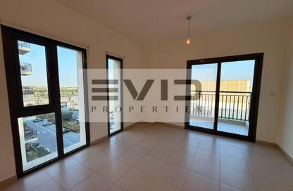 Apartment - 1 Bedroom - 1 Bathroom for rent in Hayat Boulevard 1A - Hayat Boulevard 1 - Hayat Boulevard - Town Square - Dubai
