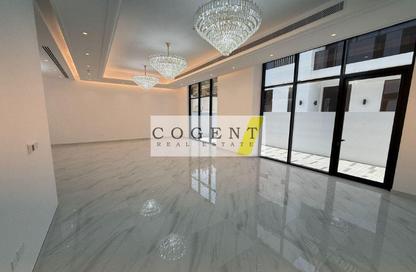 Villa - 5 Bedrooms - 6 Bathrooms for rent in Jumeirah 1 Villas - Jumeirah 1 - Jumeirah - Dubai