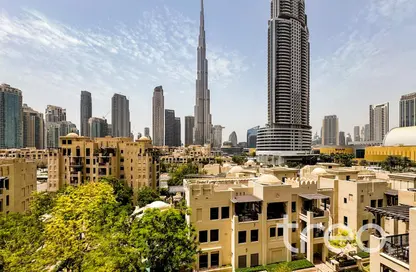 شقة - 2 غرف نوم - 3 حمامات للايجار في ينسون 5 - ينسون - دبي القديمة - وسط مدينة دبي - دبي