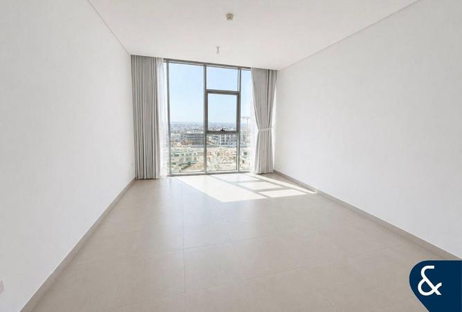 102820605 - Property Image 3