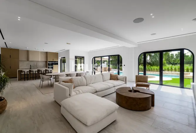 160079923 - Property Image 3