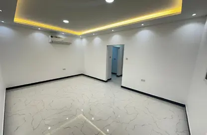 شقة - غرفة نوم - 1 حمام للايجار في مدينة شخبوط - أبوظبي