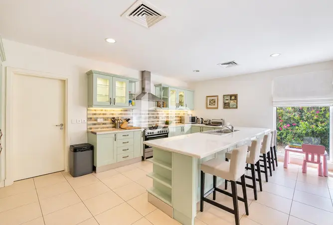 160077827 - Property Image 3