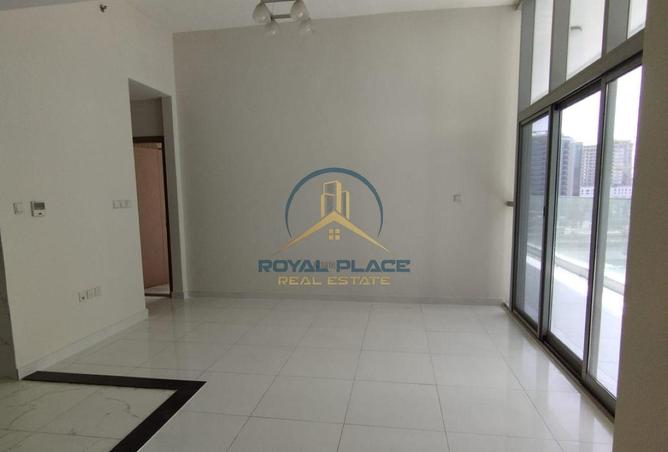 SPACIOUS LAYOUT | DEWA ONLY | LOWEST PRICE photo 2