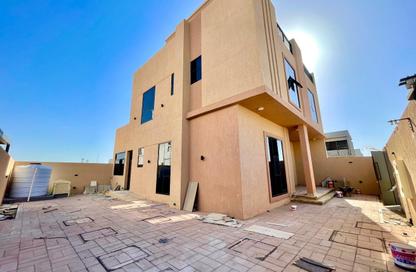Villa - 5 Bedrooms - 7 Bathrooms for rent in Al Hooshi Villas - Hoshi - Al Badie - Sharjah