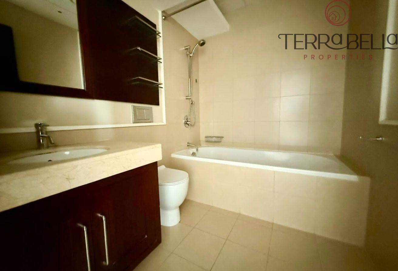 Well Maintained Studio | Chiller Free | Vacant photo 12