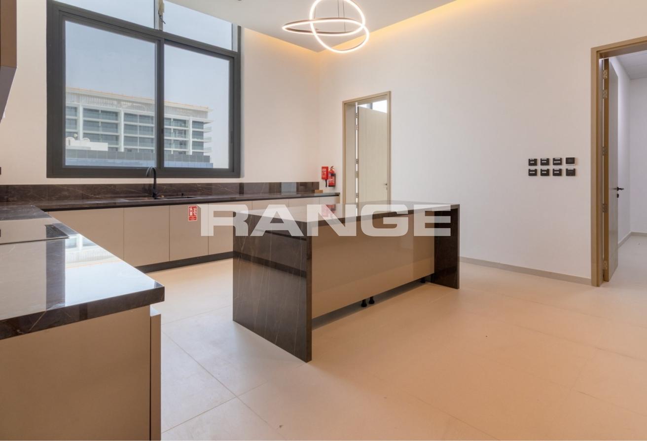 Ultra-Luxury 4-BR Penthouse | Skyline Views photo 8
