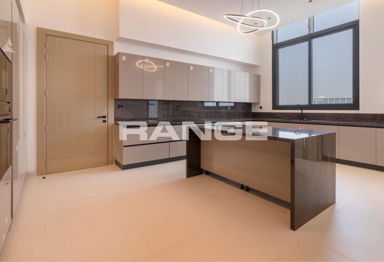 Ultra-Luxury 4-BR Penthouse | Skyline Views photo 9