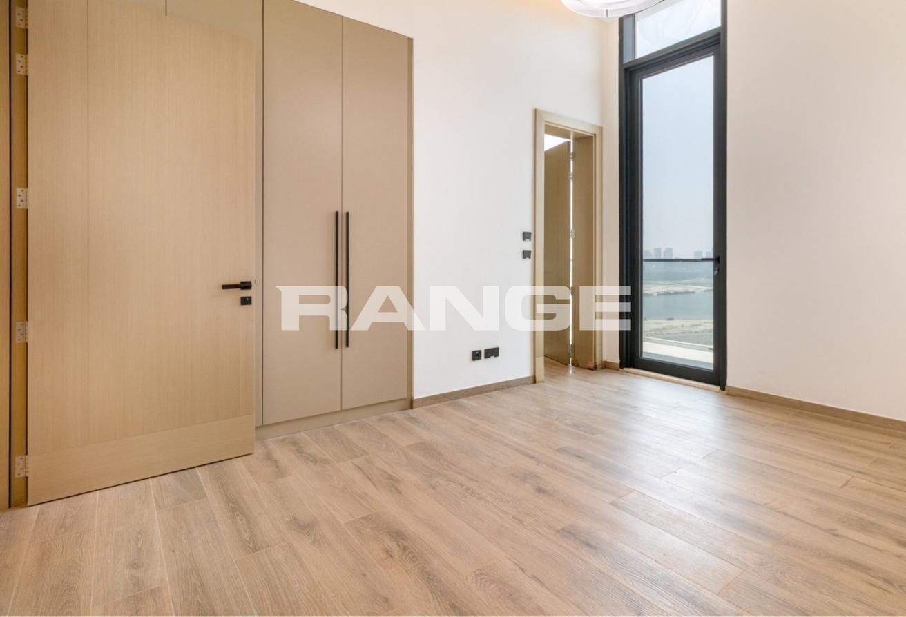 Ultra-Luxury 4-BR Penthouse | Skyline Views photo 19