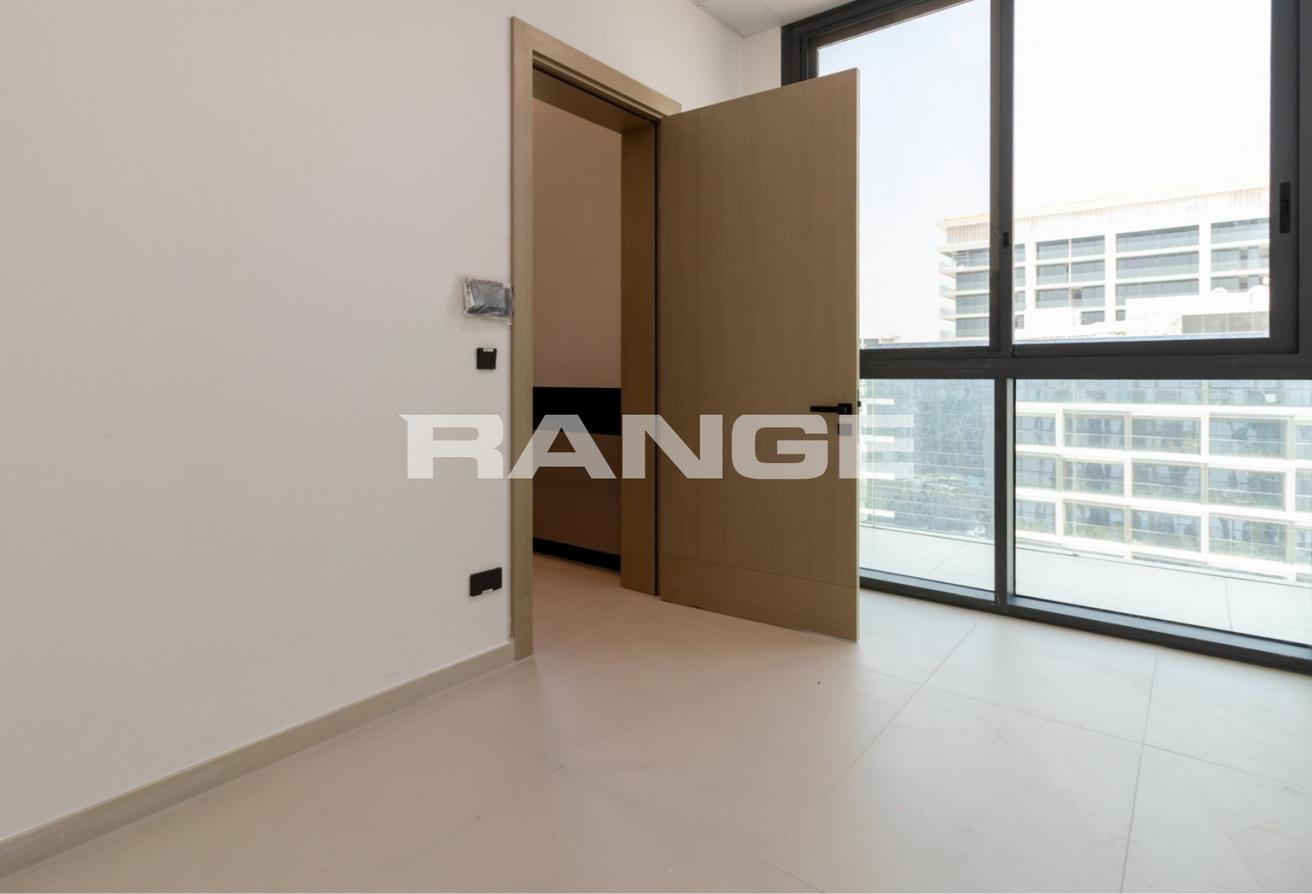 Ultra-Luxury 4-BR Penthouse | Skyline Views photo 24