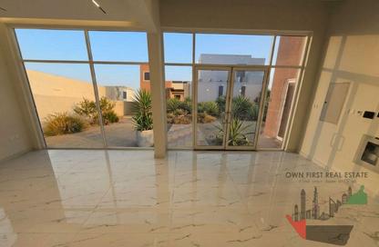 Villa - 4 - 6 for rent in Al Aweer 1 - Al Aweer - Dubai