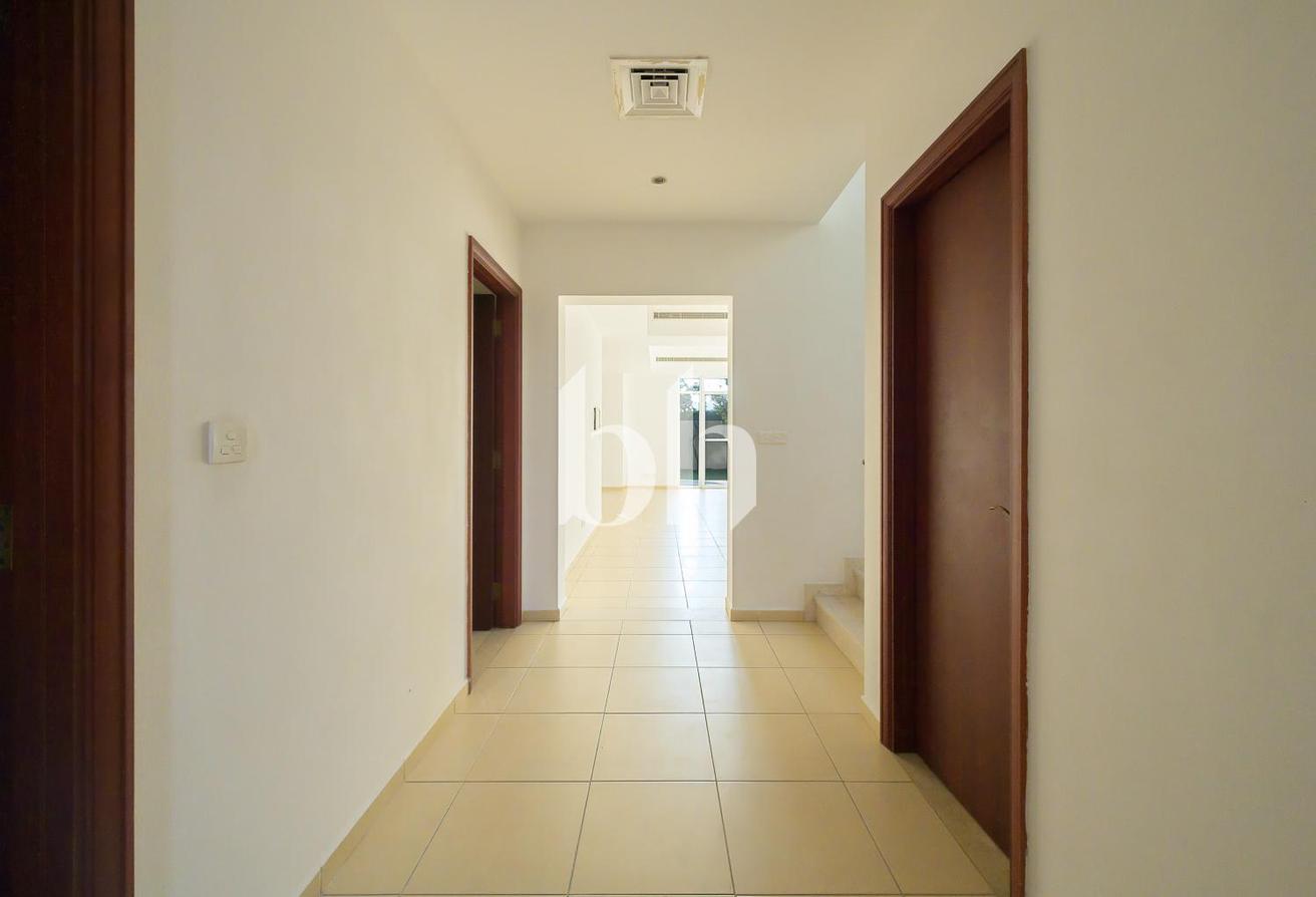Single Row | Private And Mature Garden | Maids photo 13