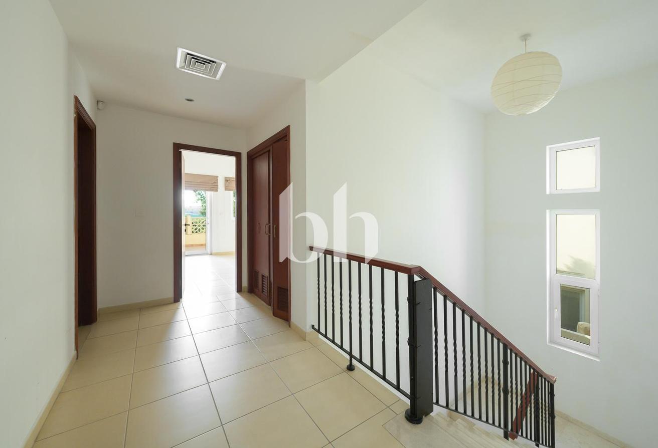 Single Row | Private And Mature Garden | Maids photo 14