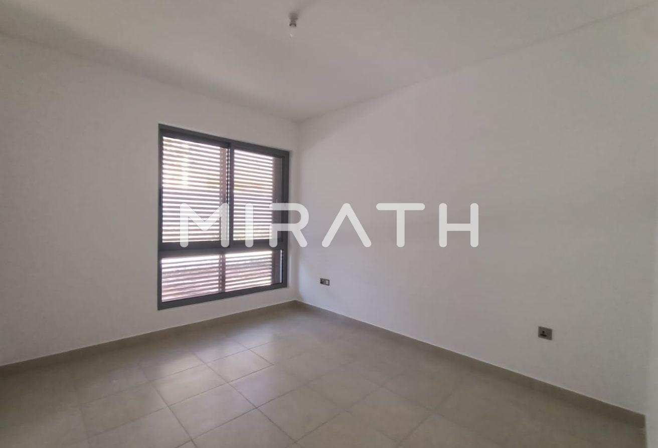 Shared Pool and Gym | Premium| Well Maintained photo 8