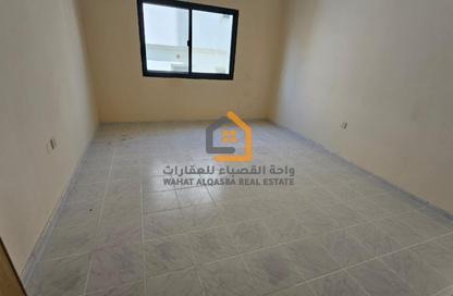 Apartment - 3 Bedrooms - 4 Bathrooms for rent in Qasimia 10 building - Al Mahatta - Al Qasimia - Sharjah