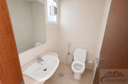 Apartment - 2 Bedrooms - 3 Bathrooms for rent in Muwaileh 29 Building - Muwaileh - Sharjah