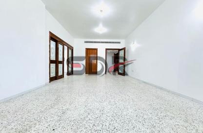 Apartment - 3 Bedrooms - 4 Bathrooms for rent in Khalidiya Street - Al Khalidiya - Abu Dhabi