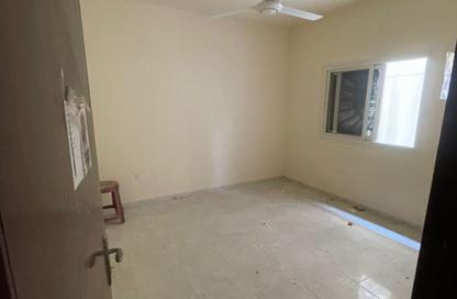 Apartment - 2 - 1 for rent in Al Plaza Building - Al Ghuair - Al Gharb - Sharjah