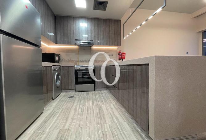 Move Now | Lake View | 1 Bedroom photo 2