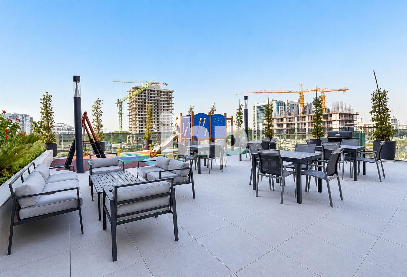 High Floor| Exclusive| Furnished| Multiple cheques photo 25