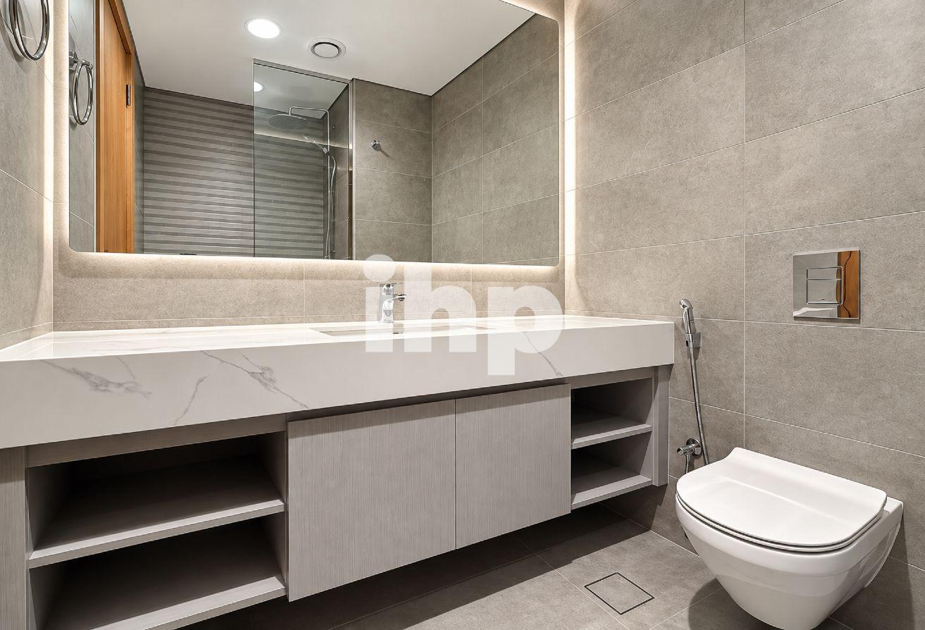 High Floor| Exclusive| Furnished| Multiple cheques photo 13