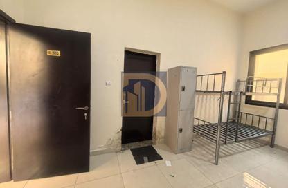 Labor Camp - Studio - 1 Bathroom for rent in Umm Al Thuoob - Umm Al Quwain