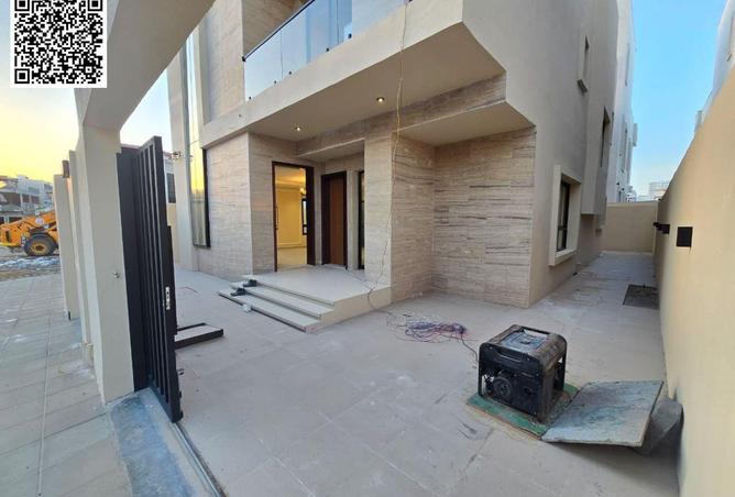 82782104 - Property Image 2