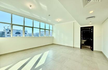 Apartment - Studio - 1 Bathroom for rent in Tourist Club Area - Abu Dhabi Apartment - Studio - 1 Bathroom for rent in Tourist Club Area - Abu Dhabi