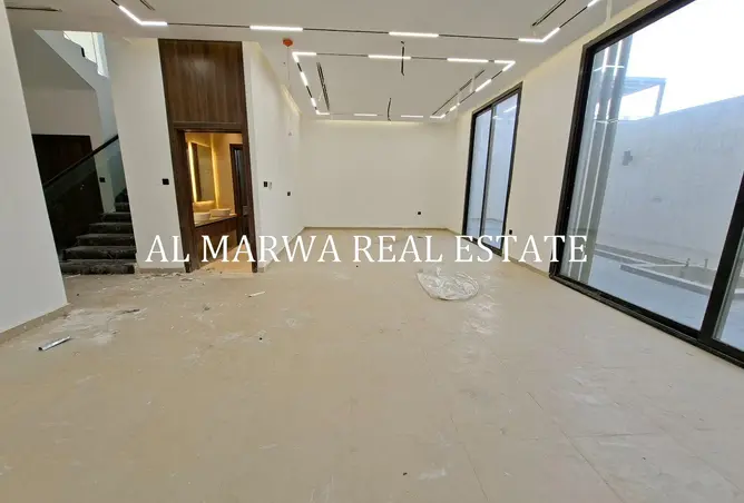 156485042 - Property Image 2