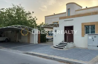 Villa - Studio - 6 Bathrooms for rent in Umm Suqeim 1 Villas - Umm Suqeim 1 - Umm Suqeim - Dubai