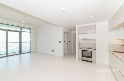 شقة - غرفة نوم - 1 حمام للايجار في برج Marina Vista 2 - مارينا فيستا - إعمار بيتشفرونت - دبي هاربور - دبي