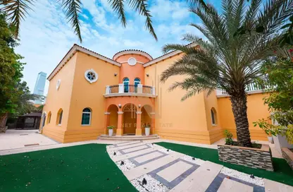 Villa - 5 Bedrooms - 7 Bathrooms for rent in District 2 - Royal Park - Jumeirah Park - Dubai