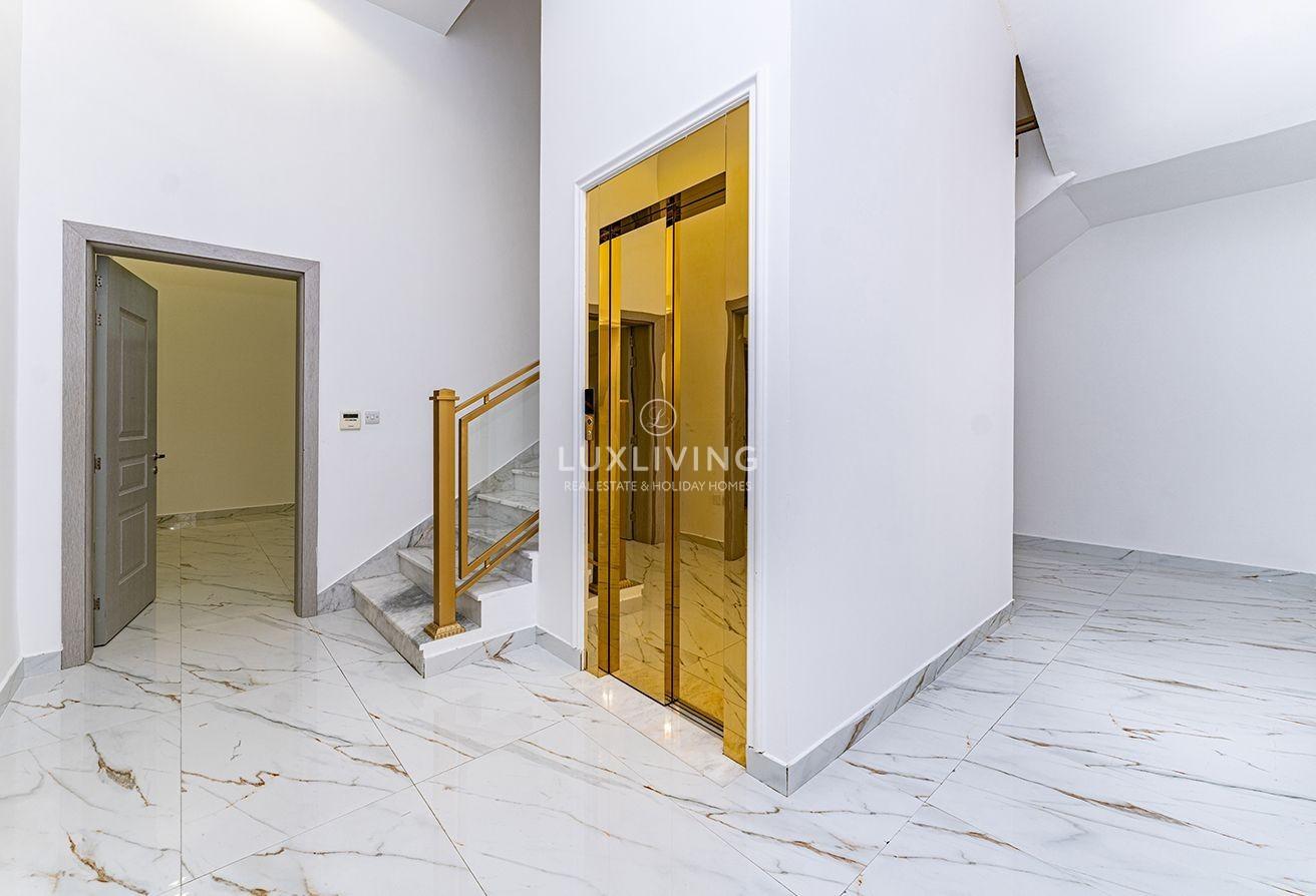 Brand New | Big Plot | Semi-detached Villa photo 13