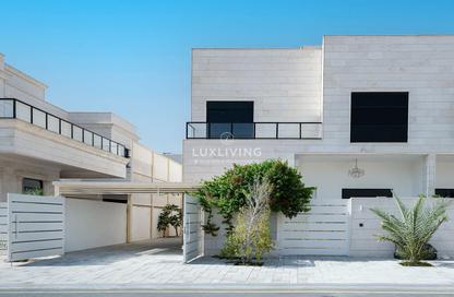 Villa - 5 - 5 for rent in Nad Al Sheba Villas - Nad Al Sheba 3 - Nad Al Sheba - Dubai