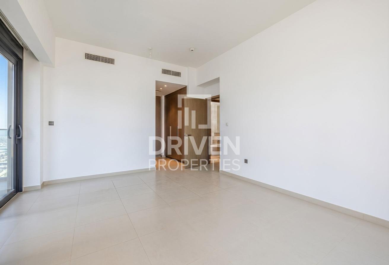High Floor | Boulevard View | Ready to move in photo 7