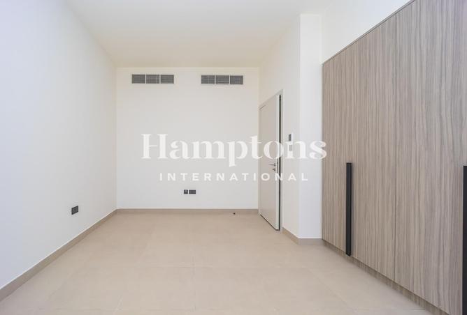 74233838 - صورة العقار 3