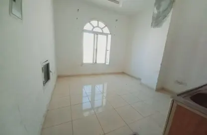 Apartment - Studio - 1 Bathroom for rent in Fire Station Road - Muwaileh - Sharjah
