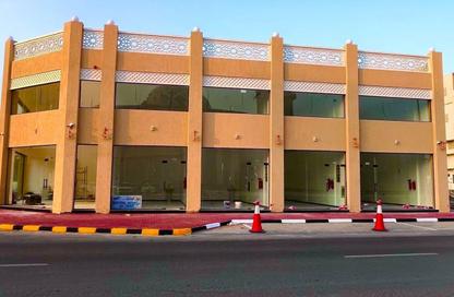 عمارة بالكامل - استوديو - 2 حمامات للبيع في ليوارا 1 - عجمان