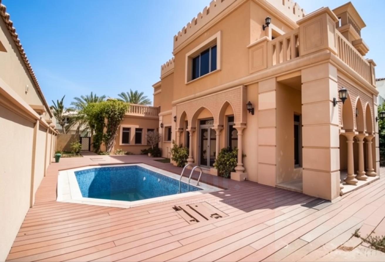 Stunning 5BR Beachfront | G+2 villa | Private Pool photo 2