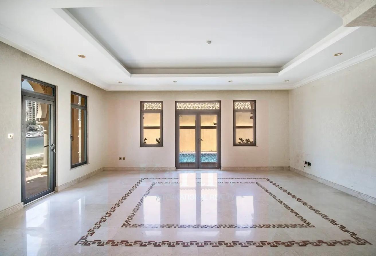 Stunning 5BR Beachfront | G+2 villa | Private Pool photo 5