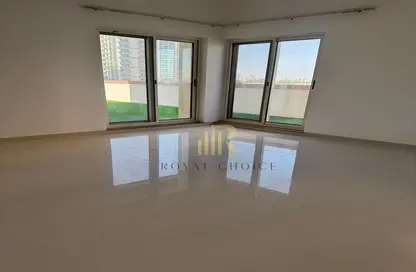 Apartment - 2 Bedrooms - 3 Bathrooms for rent in Spanish Tower - Dubai Sports City - Dubai