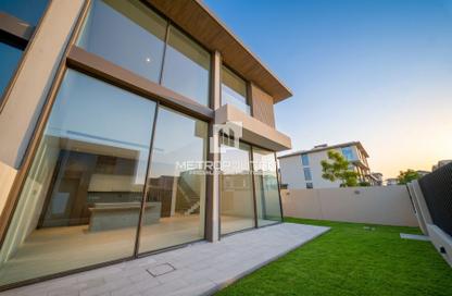 Villa - 3 Bedrooms - 4 Bathrooms for sale in Nad Al Sheba Gardens 3 - Nad Al Sheba Gardens - Nad Al Sheba 1 - Nad Al Sheba - Dubai