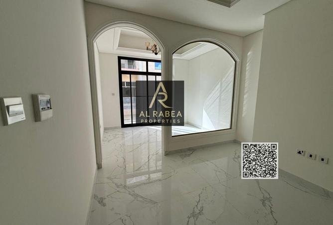 2OglKMXeSOm - Property Image 2