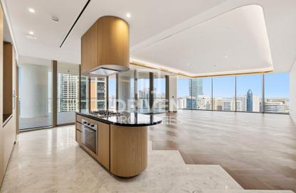 Apartment - 4 Bedrooms - 6 Bathrooms for rent in Jumeirah Living Business Bay - Peninsula - Business Bay - Dubai