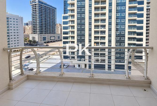 Vacant | Pool View | 2 Balconies photo 2