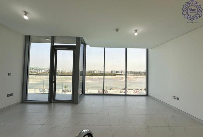 94010358 - Property Image 3