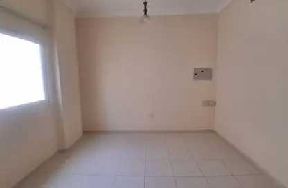 Apartment - 1 Bathroom for rent in Fire Station Road - Muwaileh - Sharjah