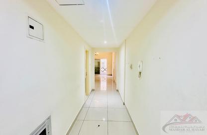 Apartment - 1 Bedroom - 2 Bathrooms for rent in Muwailih Building - Muwaileh - Sharjah