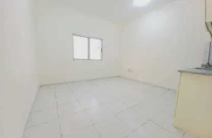 Apartment - Studio - 1 Bathroom for rent in Fire Station Road - Muwaileh - Sharjah